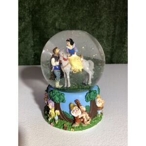 Vintage Snow White Seven Dwarfs Disney Musical Snow Globe NO CHIPS